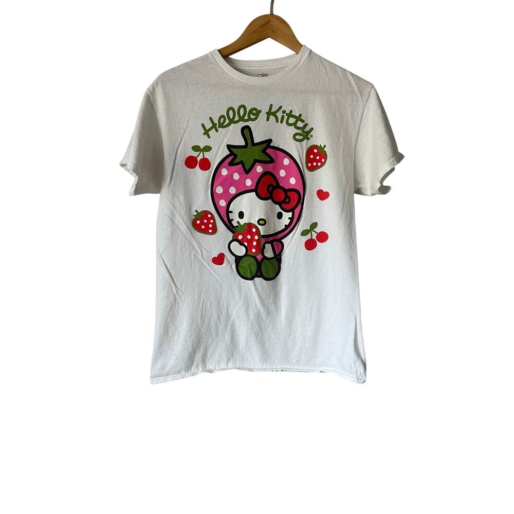 Vintage HelloKitty🌿Y2K Strawberry Graphic Tee Sanrio 2008 T-Shirt Size M kawaii
